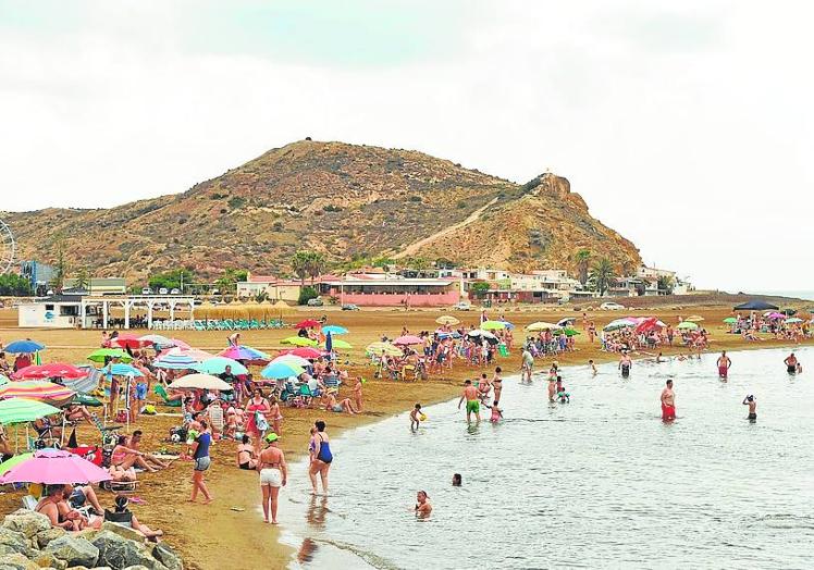 La Isla, la playa más familiar del litoral mazarronero.