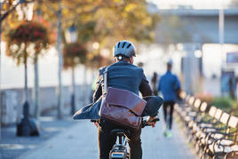 La multa de hasta 1.000 euros de la DGT para los ciclistas por superar la tasa de alcoholemia.