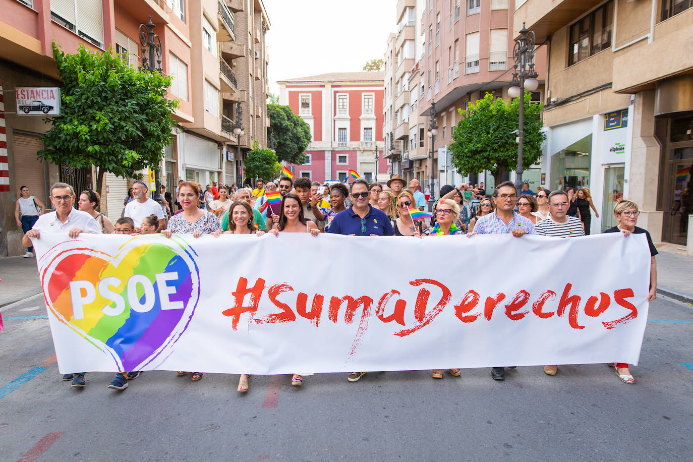 El Orgullo protesta contra la entrada de la ultraderecha en el gobierno de Orihuela