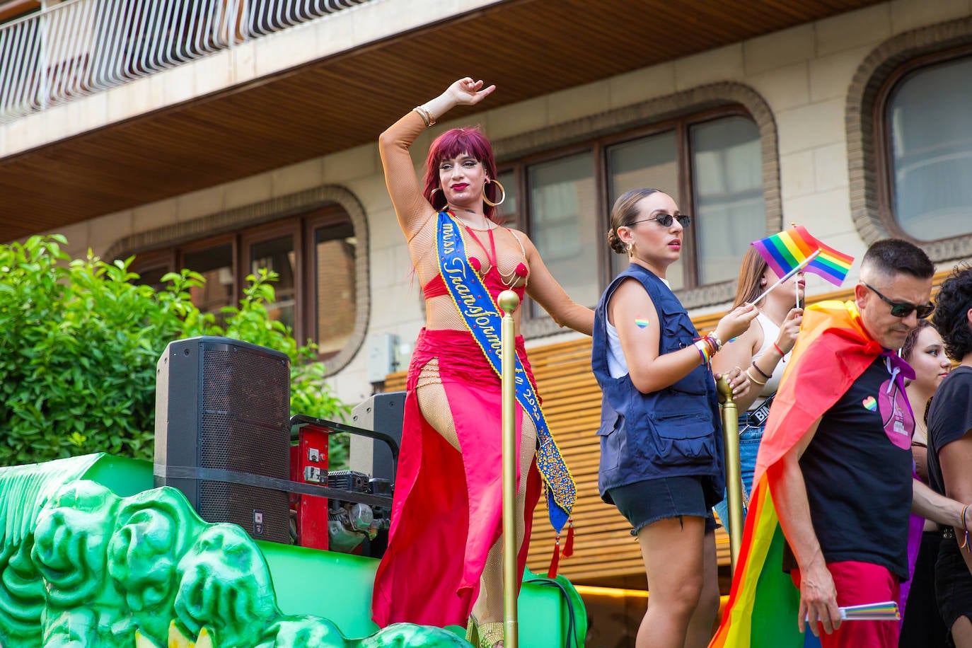 El Orgullo protesta contra la entrada de la ultraderecha en el gobierno de Orihuela