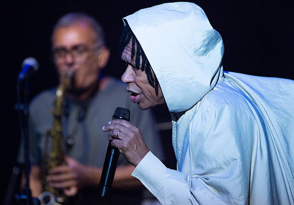 El concierto de Djavan en el Festival Internacional de Jazz de San Javier, en imágenes