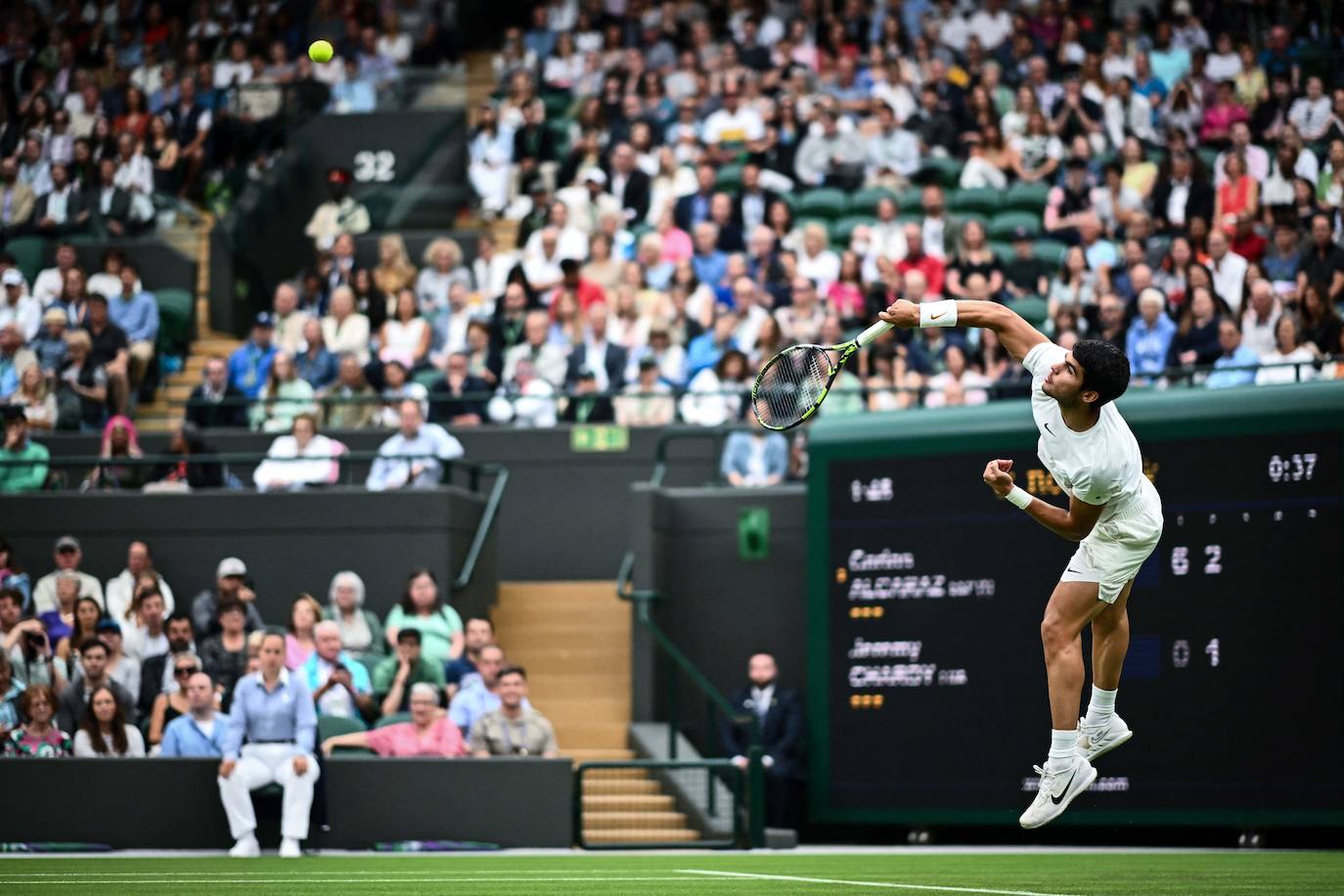 Alcaraz despega en Wimbledon