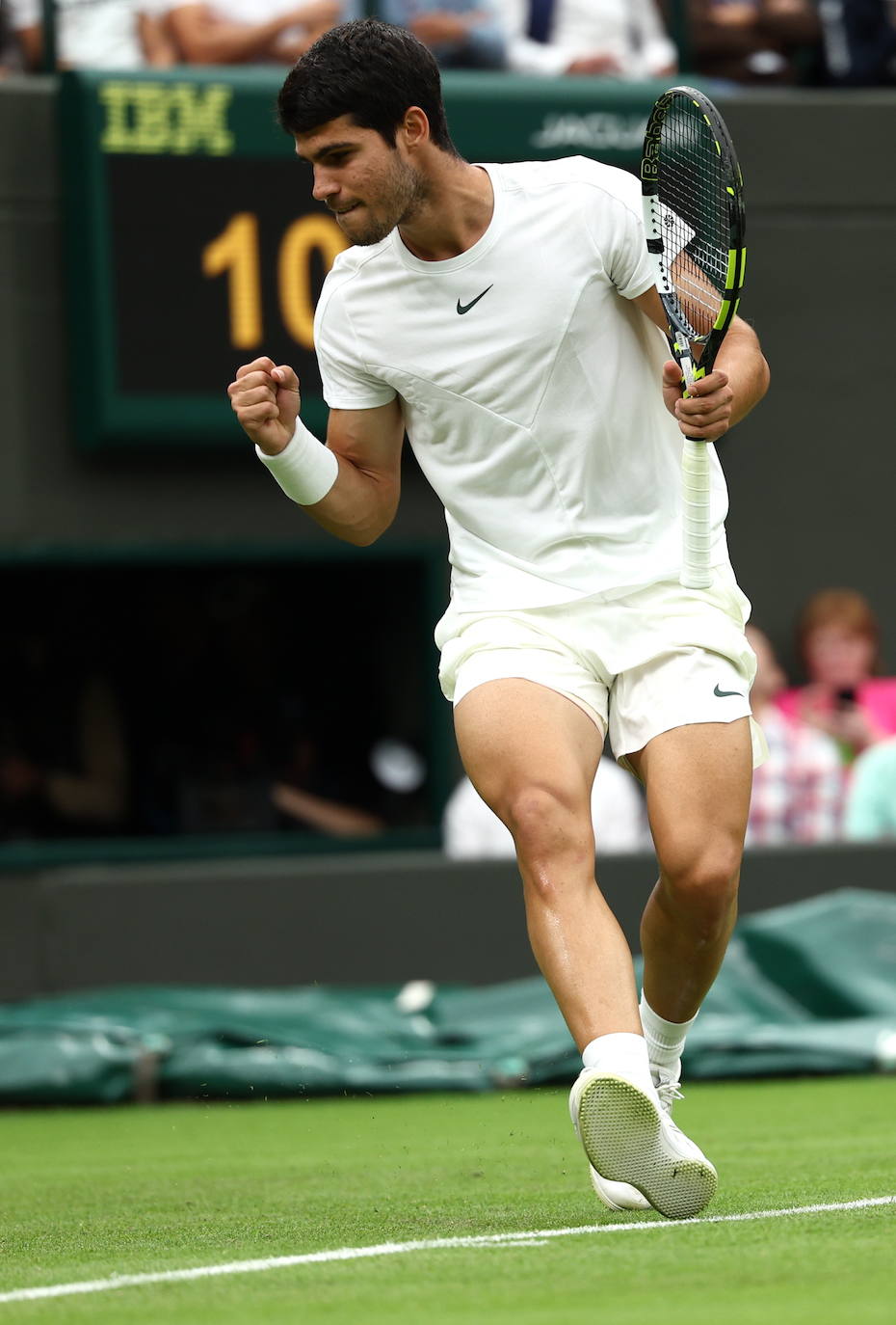 Alcaraz despega en Wimbledon