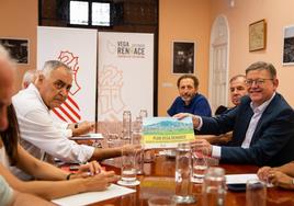 El president de la Generalitat, Ximo Puig, durante su reunión este miércoles con el Consejo Asesor del Plan Vega Renhace.