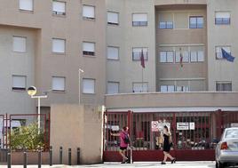 La fachada de la residencia de San Basilio de Murcia, en una imagen de archivo.