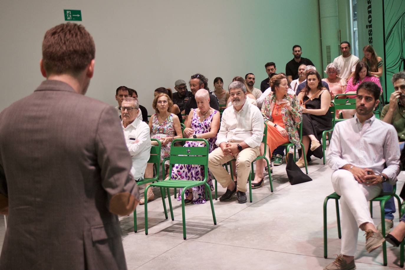 Subasta benéfica de arte, en imágenes