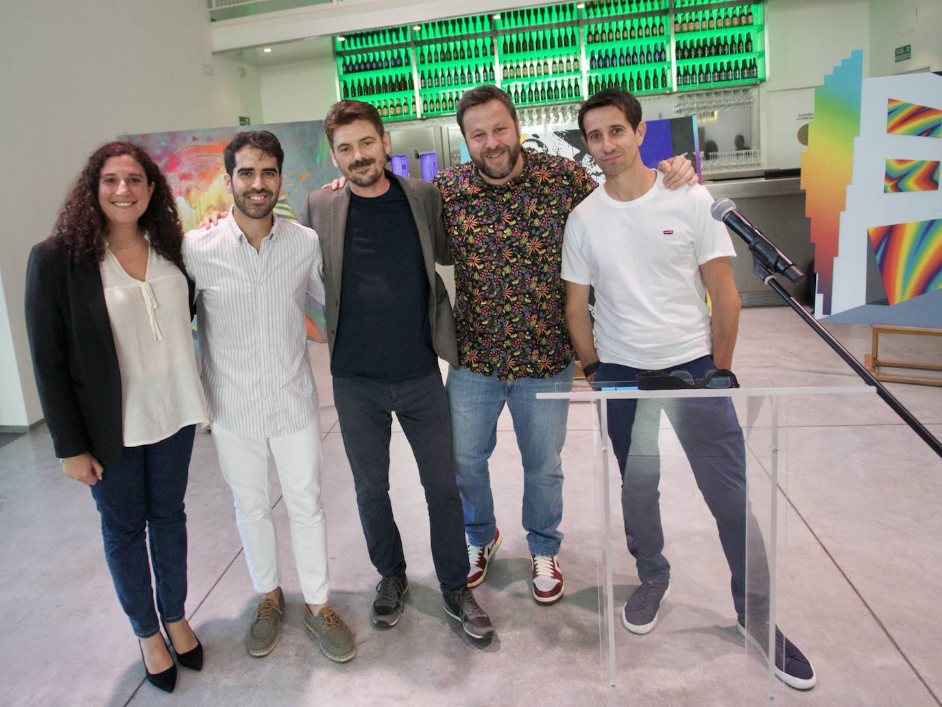 Subasta benéfica de arte, en imágenes