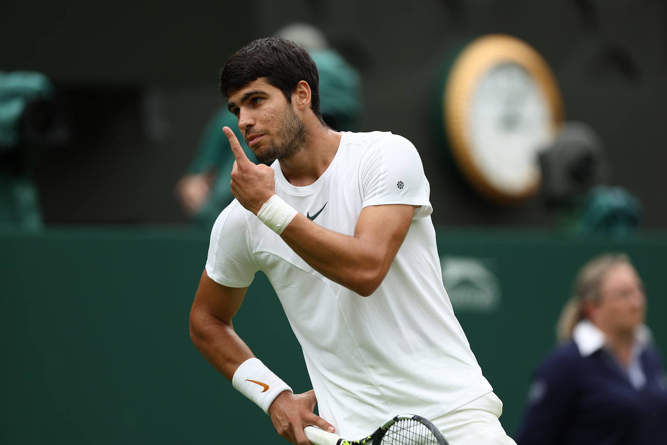 El partido entre Carlos Alcaraz y Jarry en Wimbledon, en imágenes