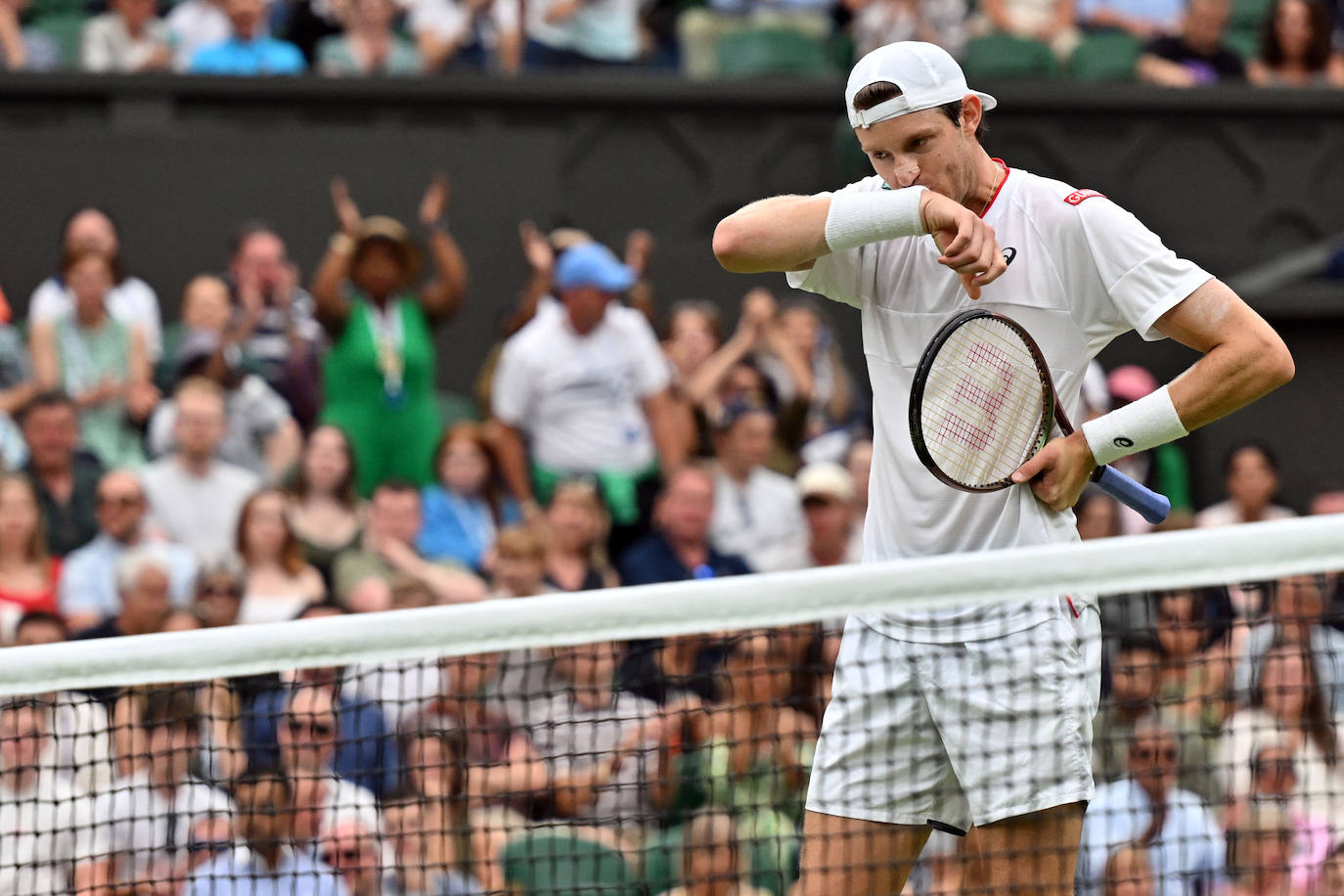 El partido entre Carlos Alcaraz y Jarry en Wimbledon, en imágenes