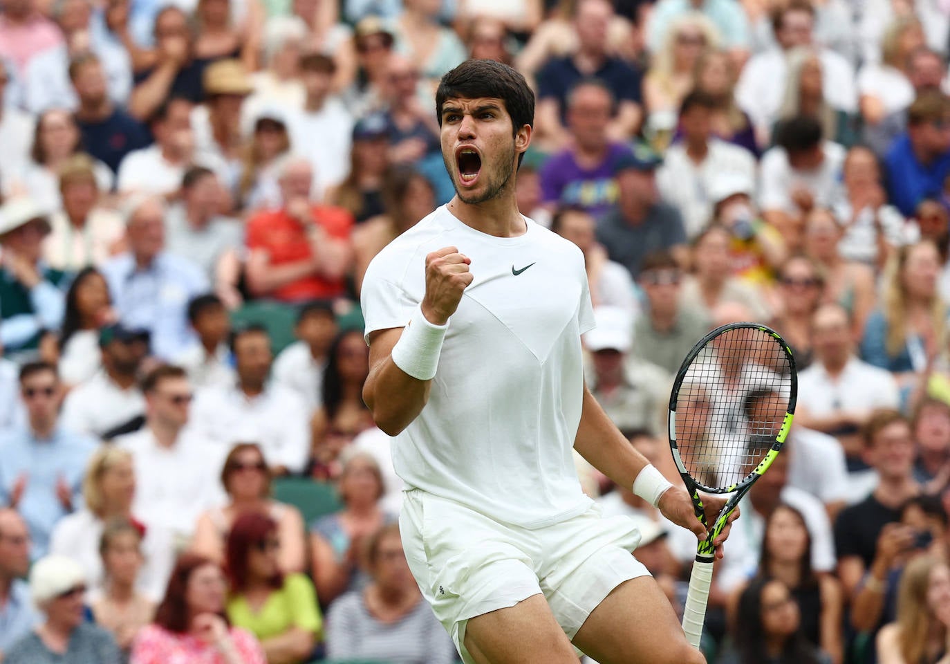 El partido entre Carlos Alcaraz y Jarry en Wimbledon, en imágenes