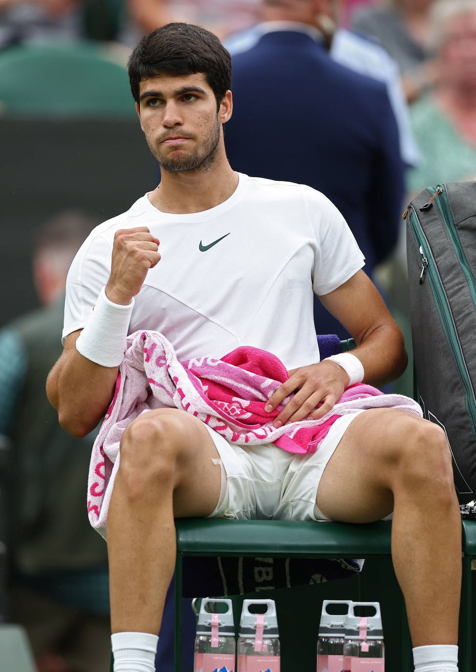 El partido entre Carlos Alcaraz y Jarry en Wimbledon, en imágenes