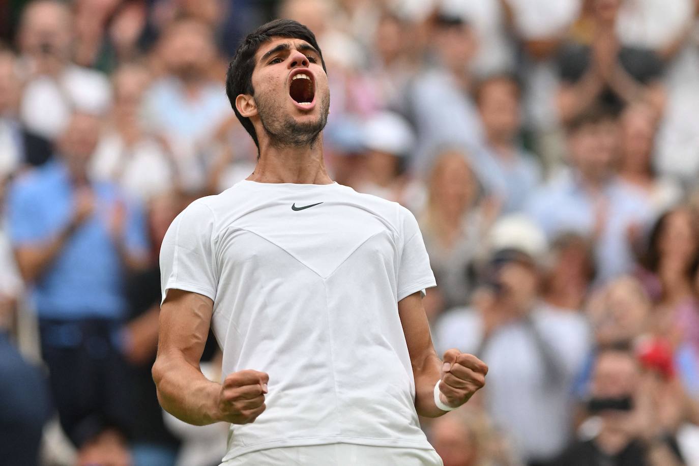 El partido entre Carlos Alcaraz y Jarry en Wimbledon, en imágenes