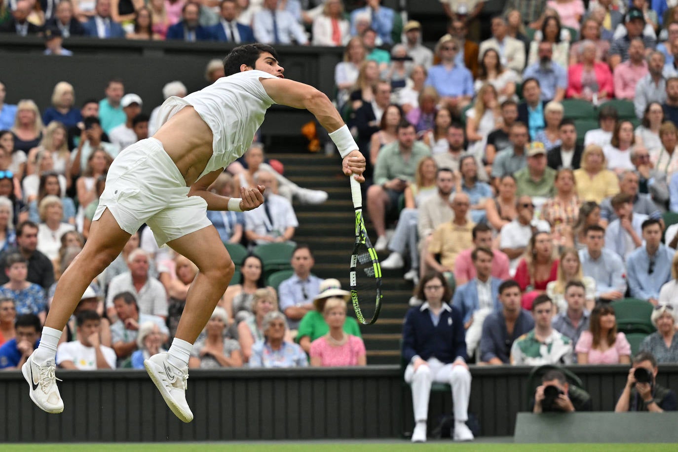 El partido entre Carlos Alcaraz y Jarry en Wimbledon, en imágenes