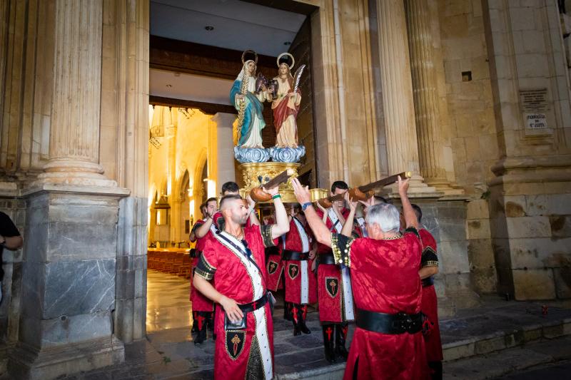 Así ha sido la ofrenda de flores a las Santas Justa y Rufina