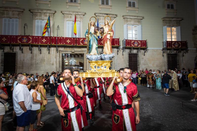 Así ha sido la ofrenda de flores a las Santas Justa y Rufina