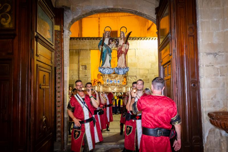 Así ha sido la ofrenda de flores a las Santas Justa y Rufina