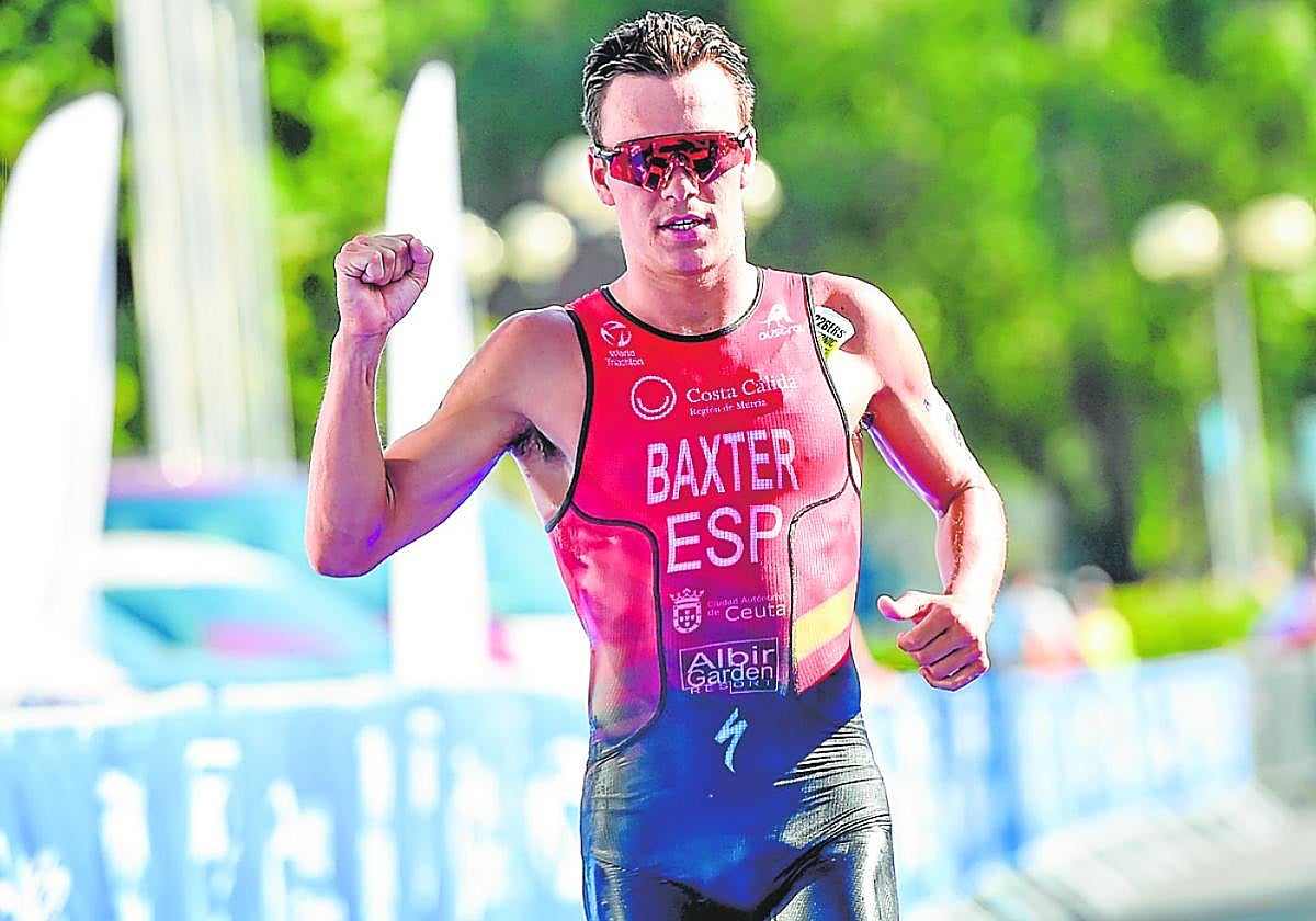 Sergio Baxter entrando en la meta en segundo lugar, ayer en Tiszaujvaros (Hungría).