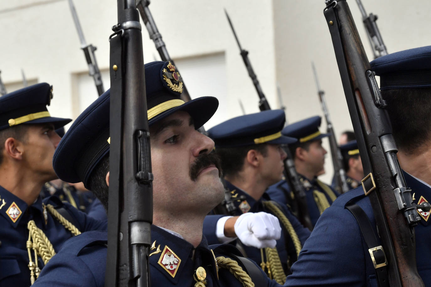 Visita de Felipe VI a la Academia General del Aire, en imágenes