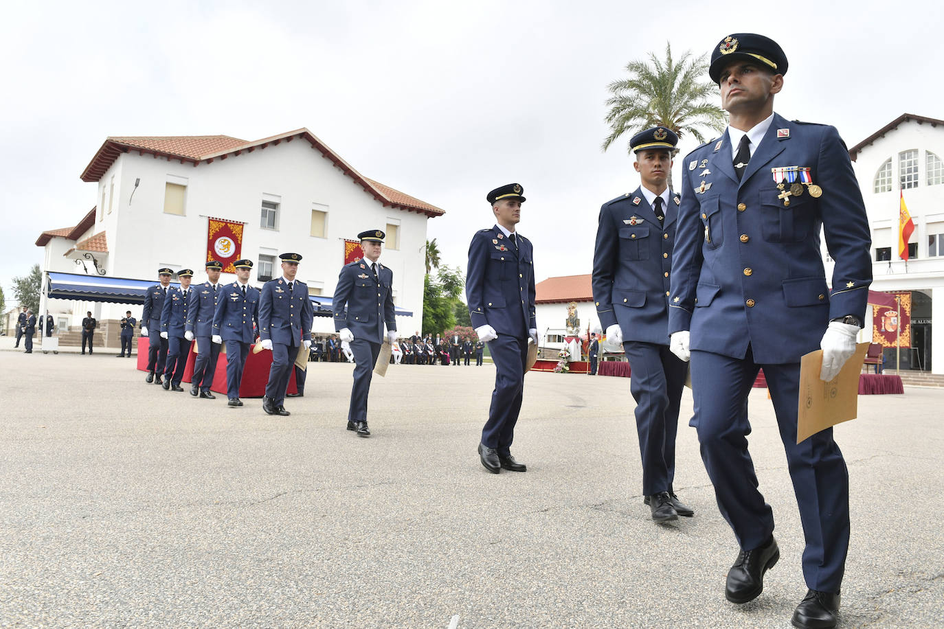 Visita de Felipe VI a la Academia General del Aire, en imágenes