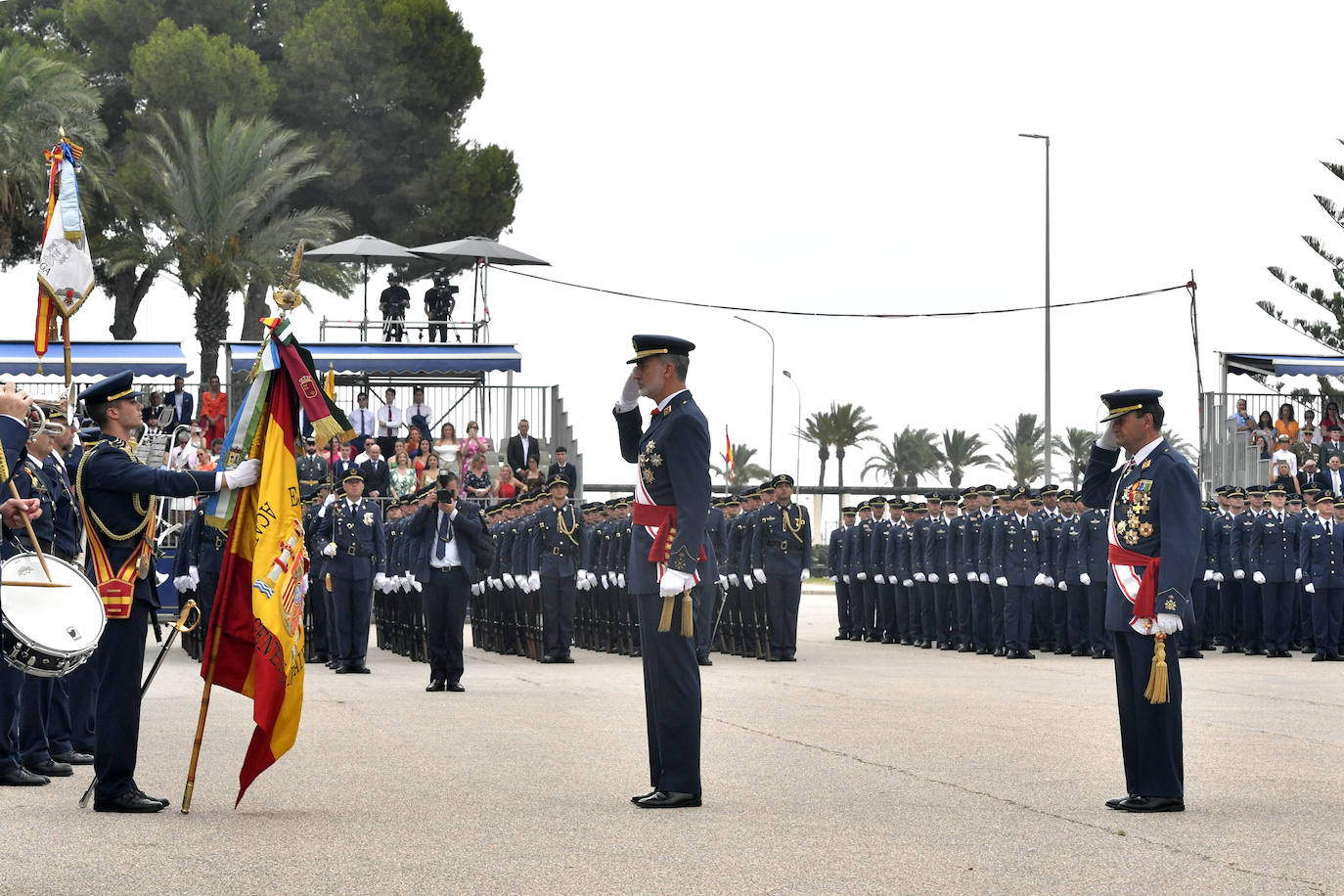 Visita de Felipe VI a la Academia General del Aire, en imágenes