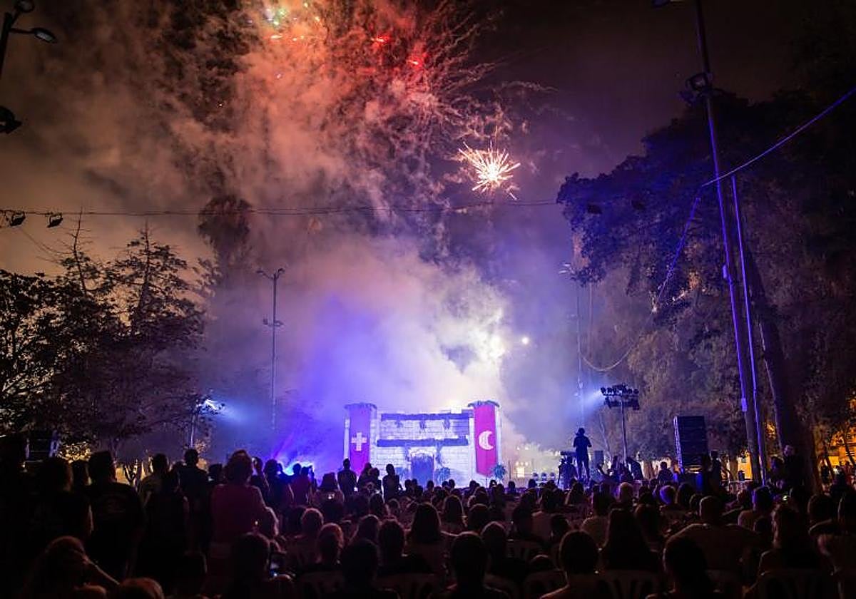 Teodomiro entrega el castillo y la Armengola lo reconquista
