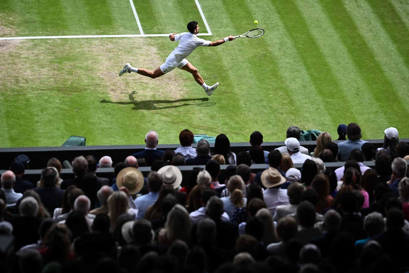 La final de Wimbledon entre Carlos Alcaraz y Novak Djokovic, en imágenes