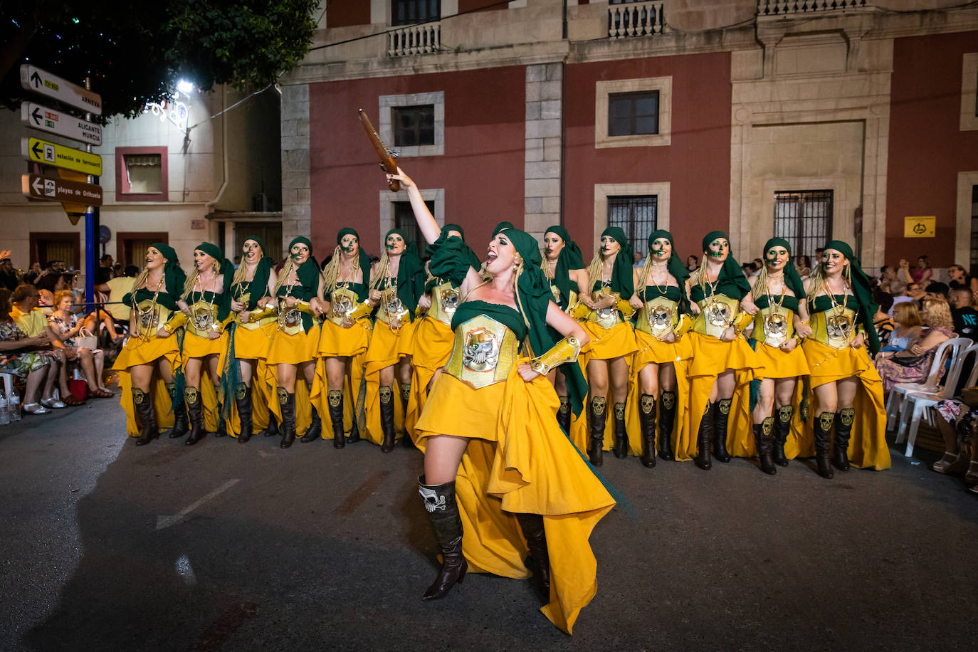 Desfile de Entrada Cristiana en Orihuela, en imágenes