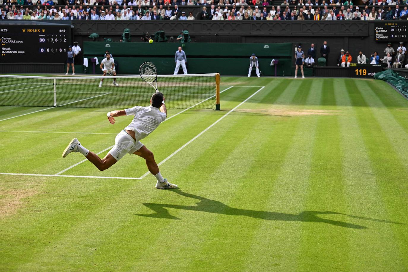 La final de Wimbledon entre Carlos Alcaraz y Novak Djokovic, en imágenes