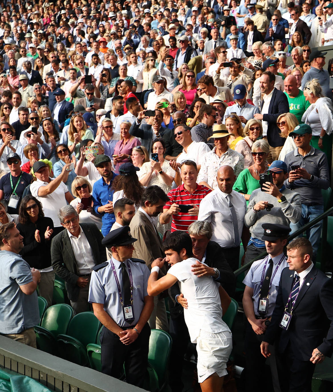 La final de Wimbledon entre Carlos Alcaraz y Novak Djokovic, en imágenes