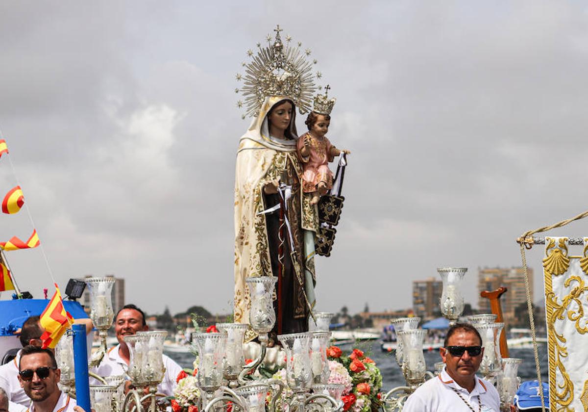 Procesión marítima de la Virgen del Carmen en Lo Pagán, en imágenes