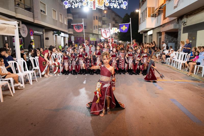 El desfile infantil de Moros y Cristianos, en imágenes