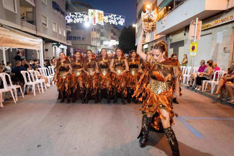 El desfile infantil de Moros y Cristianos, en imágenes
