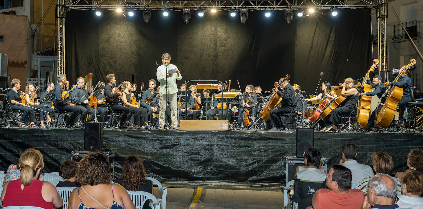 El concierto de la Orquesta Sinfónica en Blanca, en imágenes