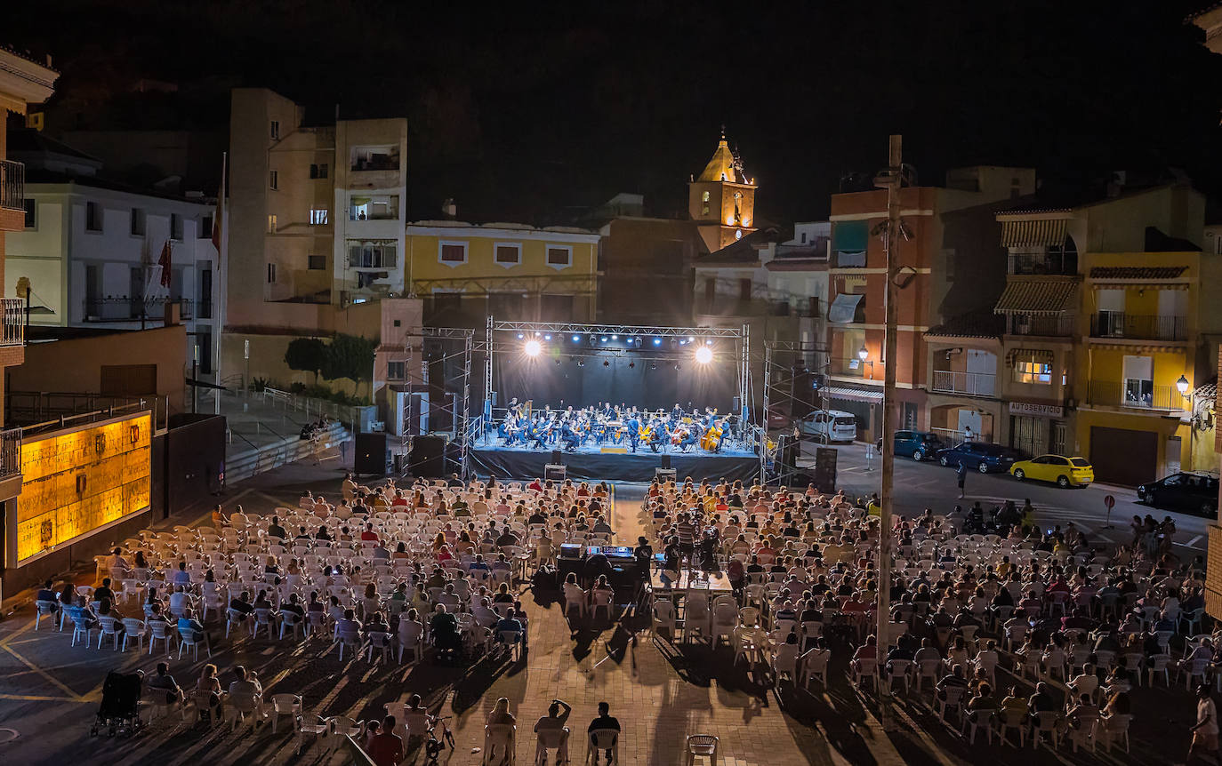 El concierto de la Orquesta Sinfónica en Blanca, en imágenes