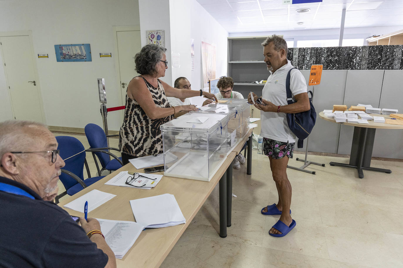 El domingo electoral en la Región de Murcia, en imágenes