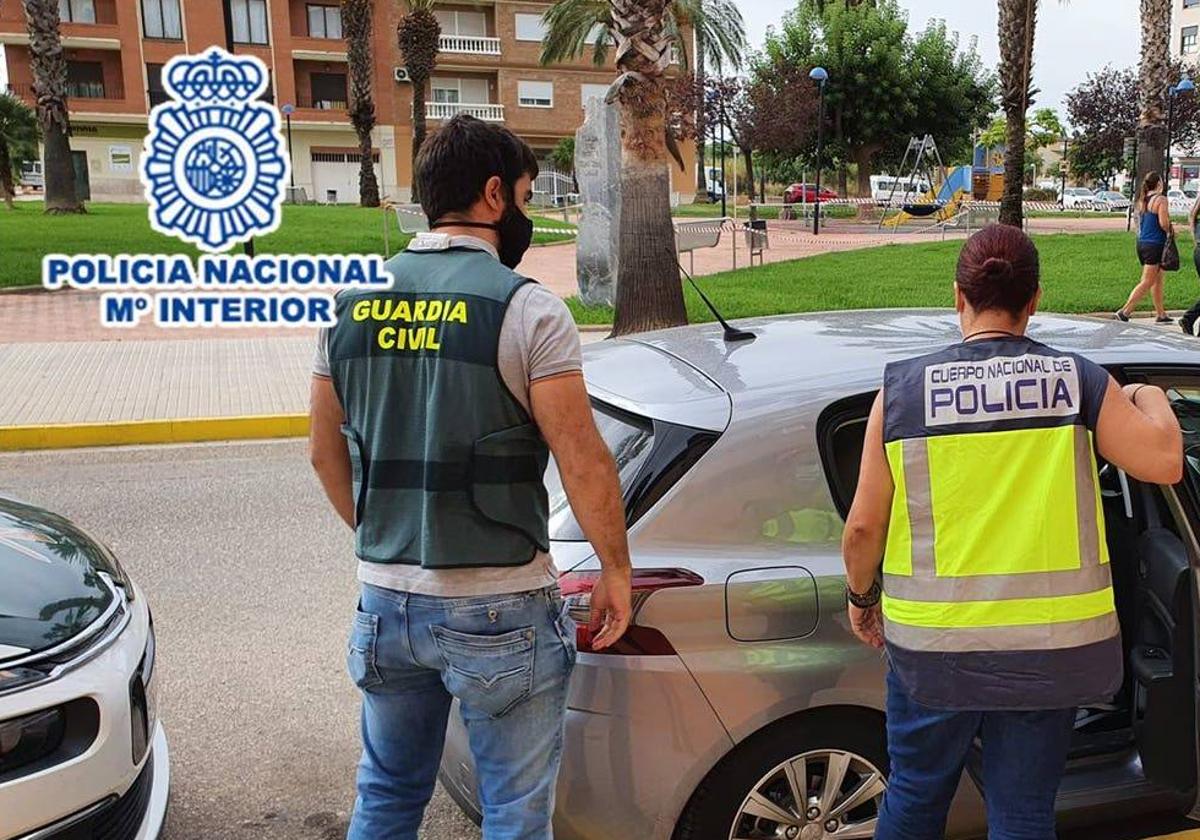 Imagen de agentes de Guardia Civil y Policía Nacional.