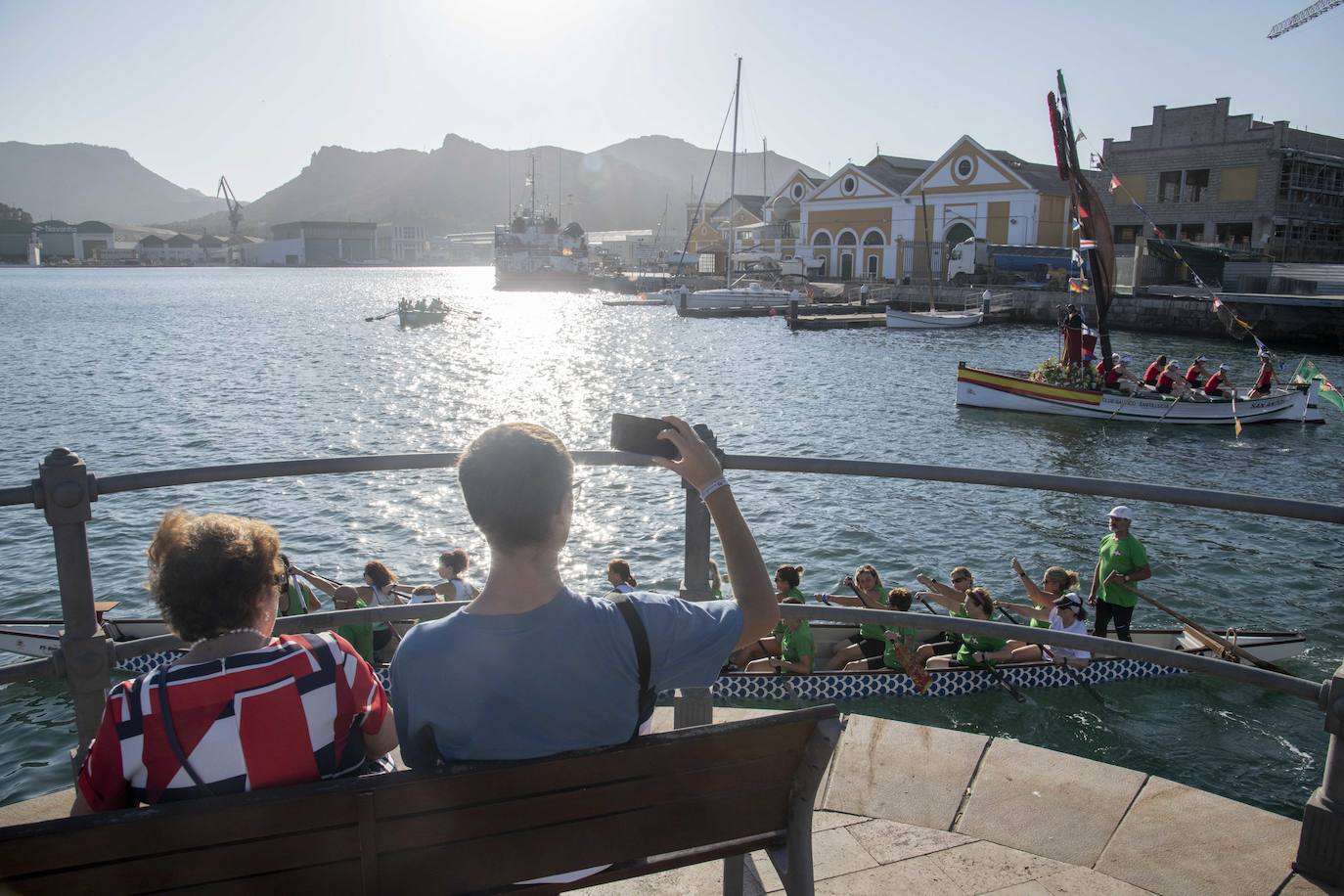 La procesión marinera de Cartagena en honor a Santiago, en imágenes