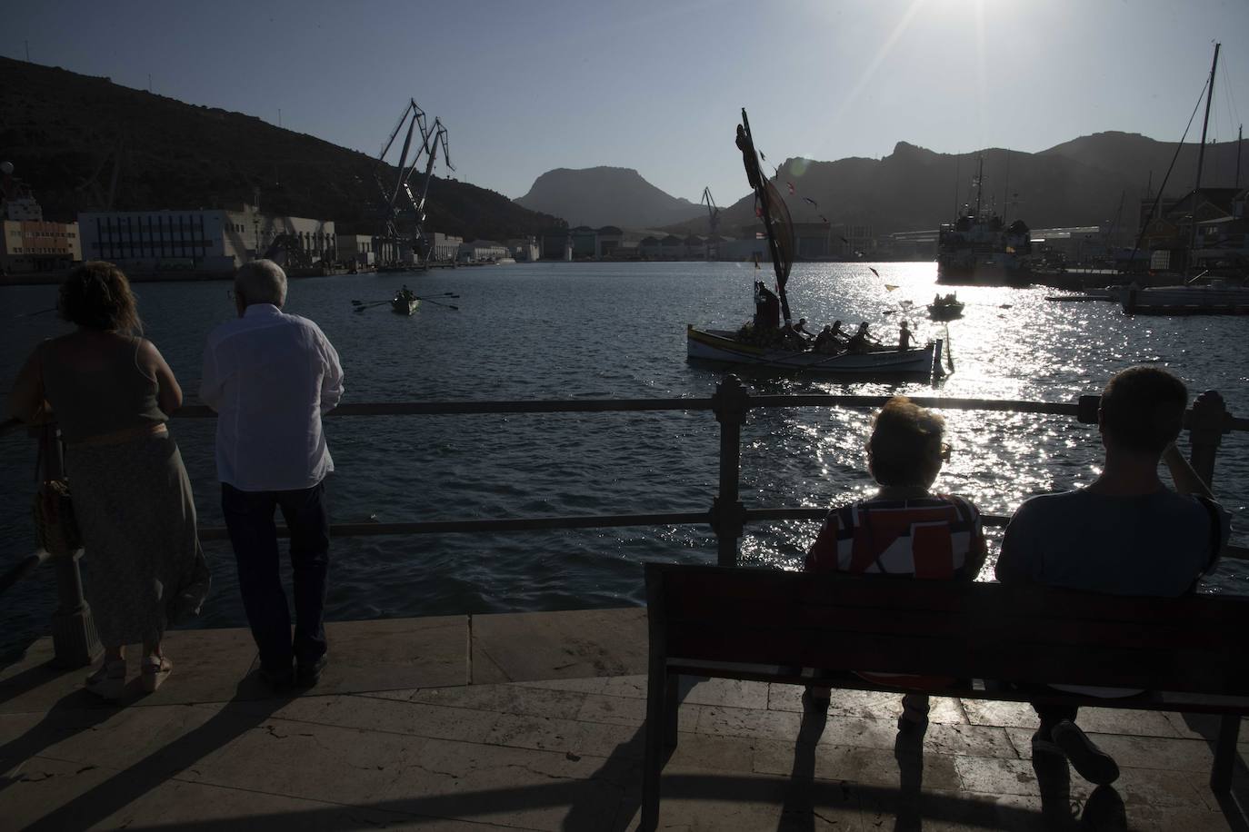La procesión marinera de Cartagena en honor a Santiago, en imágenes