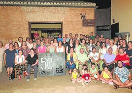 Foto de familia tras la XXIX edición del Festival Nacional de Folclore de Cartagena en La Palma.