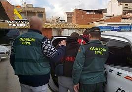 Uno de los detenidos.