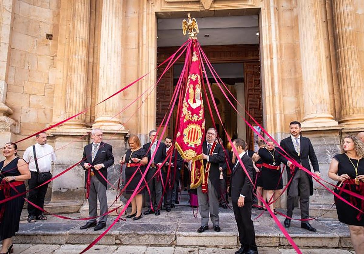 El Oriol, a su salida de la Misa de la Reconquista, durante el pasado Día del Pájaro.