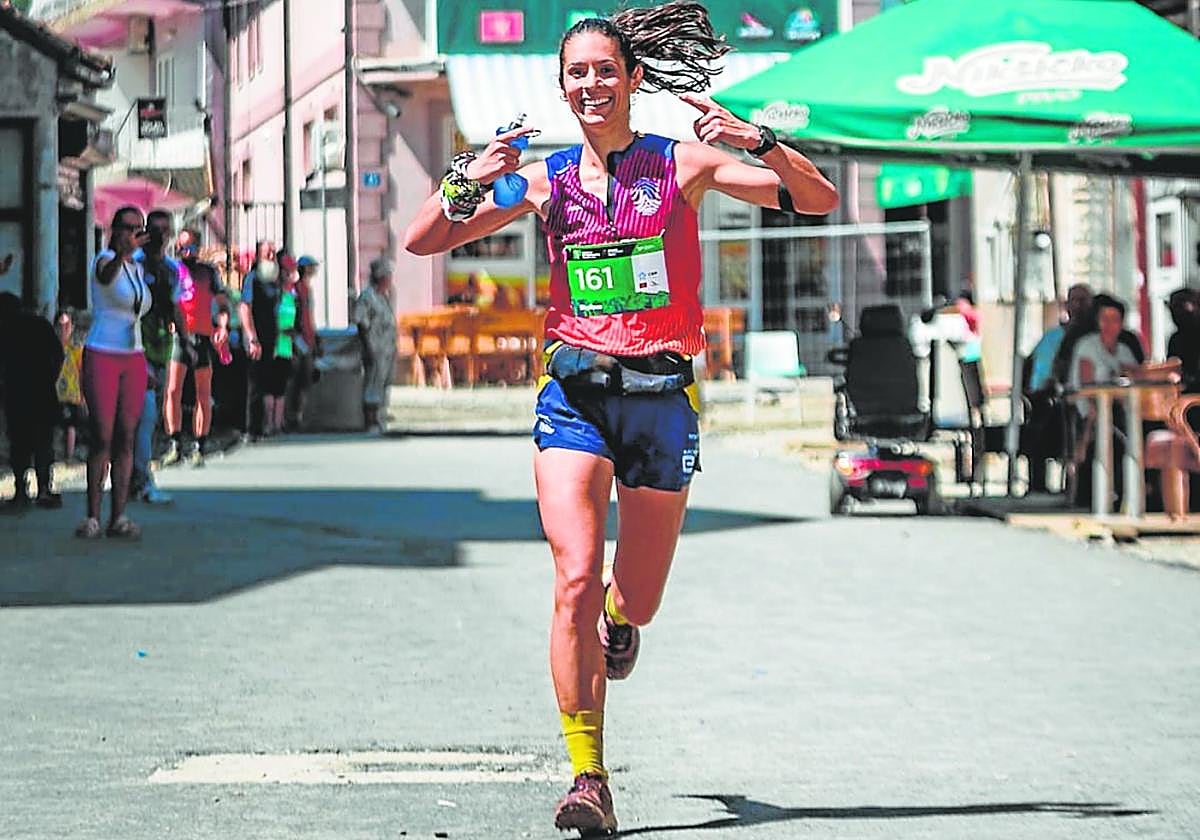 Marta Martínezllega primera a lameta en elEuropeo deskyrunning.