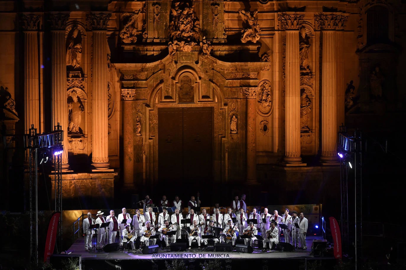 Las imágenes del concierto por la Catedral de Murcia