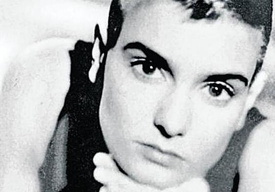 Sinead O'Connor, en los tiempos de sus primeros álbumes, cuando cautivó al público.