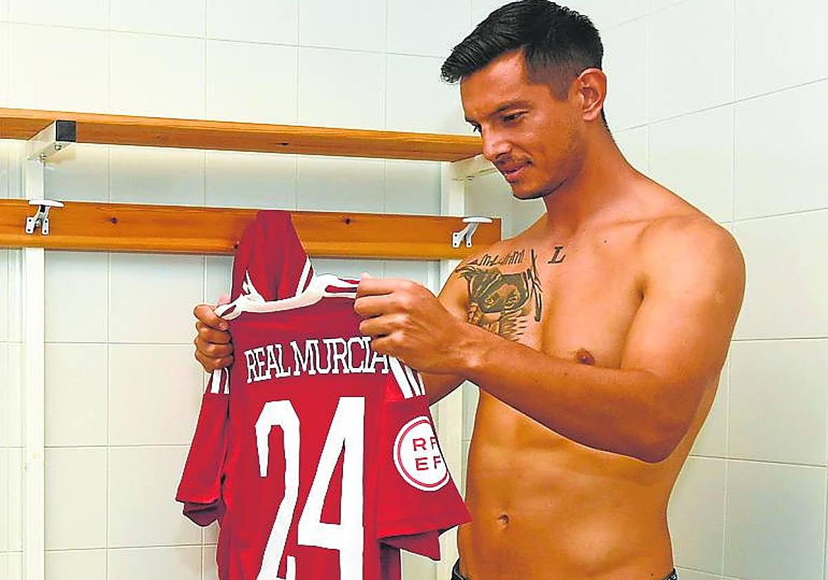 Marcos Mauro, ayer, antes de su presentación.