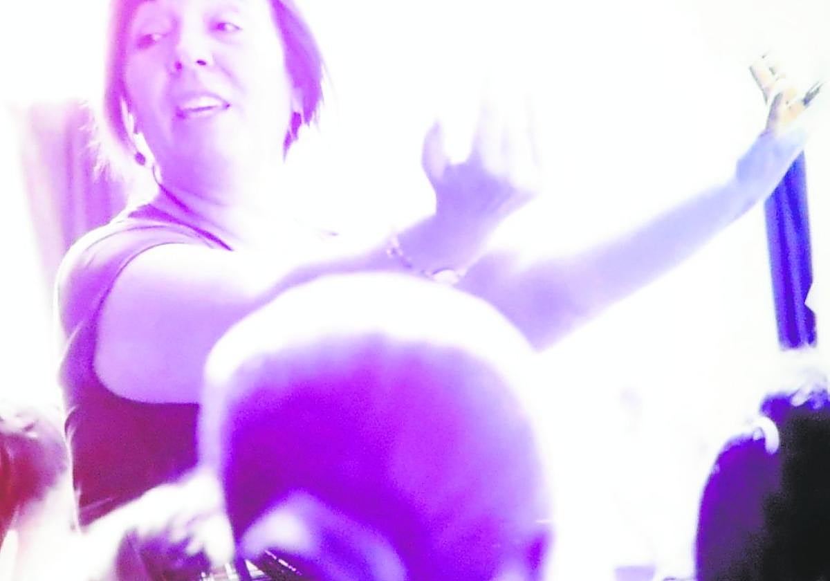 Cloti Corvi en una escena del vídeo de la Fundación Cante de las Minas.