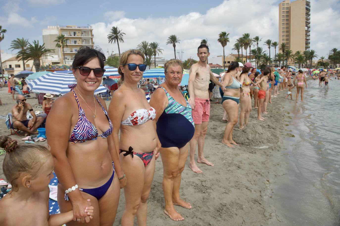 El tercer abrazo al Mar Menor, en imágenes