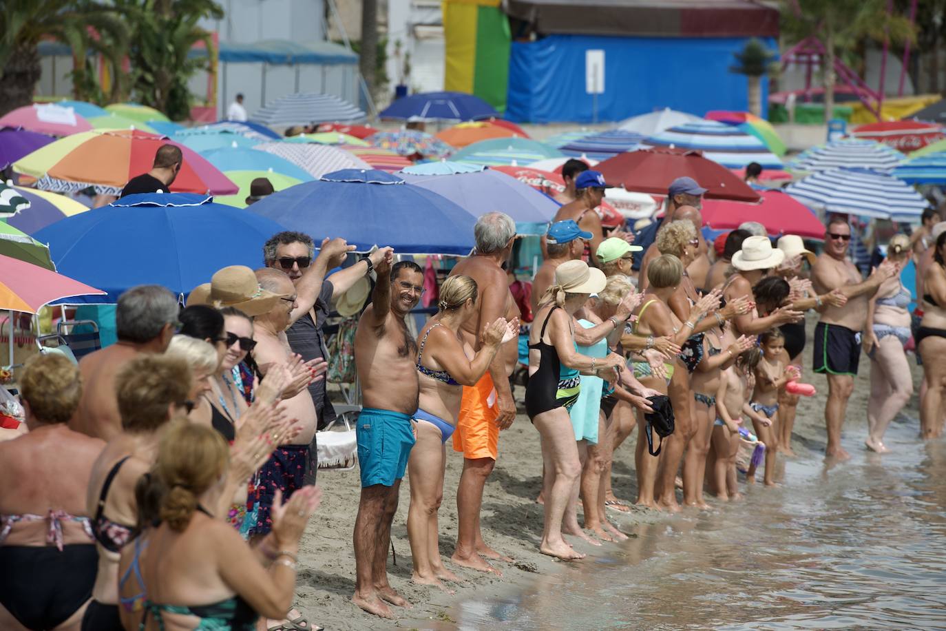 El tercer abrazo al Mar Menor, en imágenes