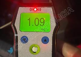 Cuadruplica la tasa máxima de alcohol tras quedarse dormido en su coche en Murcia