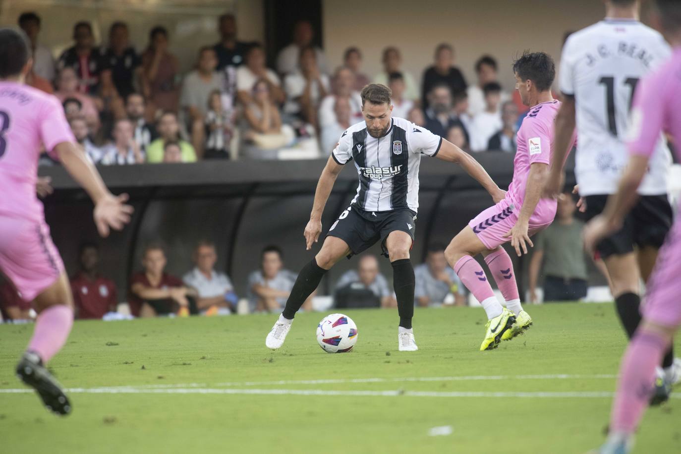 La derrota del Cartagena frente al Eldense, en imágenes